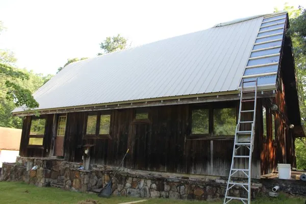 Lifetime Roofing Logo