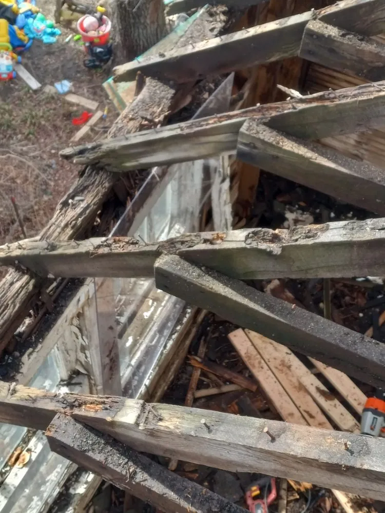 Slide of Lighthouse Roofing