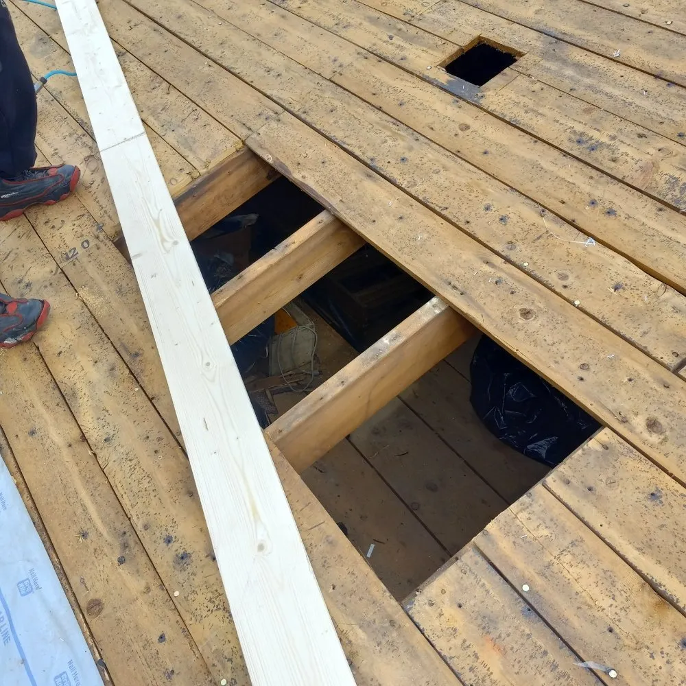 Slide of Lighthouse Roofing