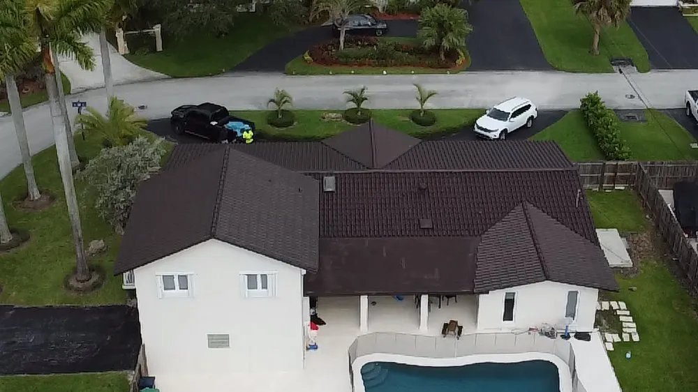 Slide of Lightning Fast Roofing and Solar