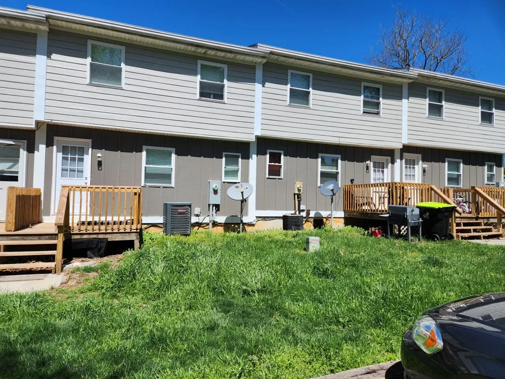 Slide of Lilly Home Improvement