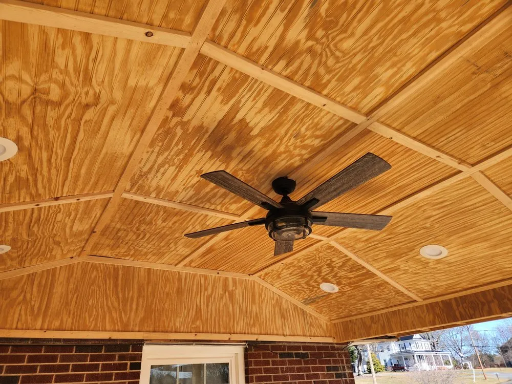 Slide of Lilly Home Improvement