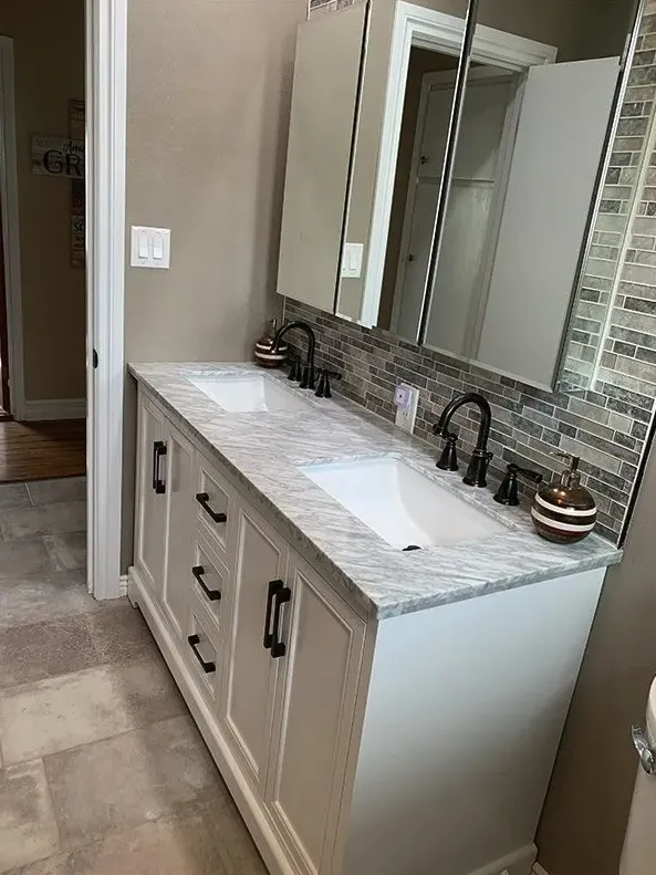 Slide of LiMark Construction