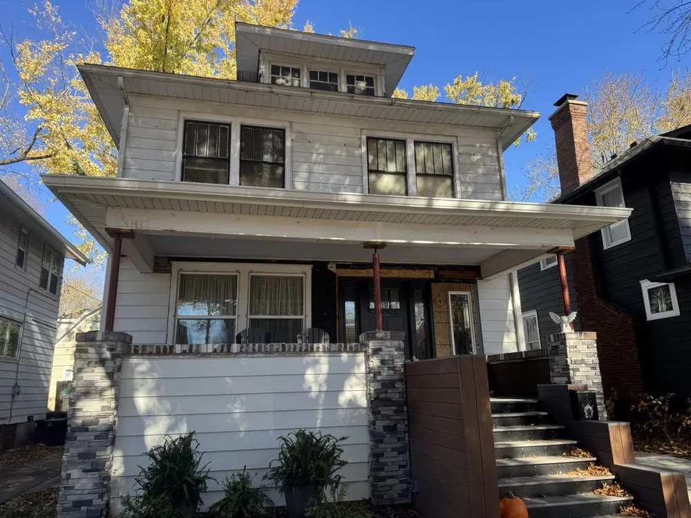 Slide of Lincoln Land Exteriors