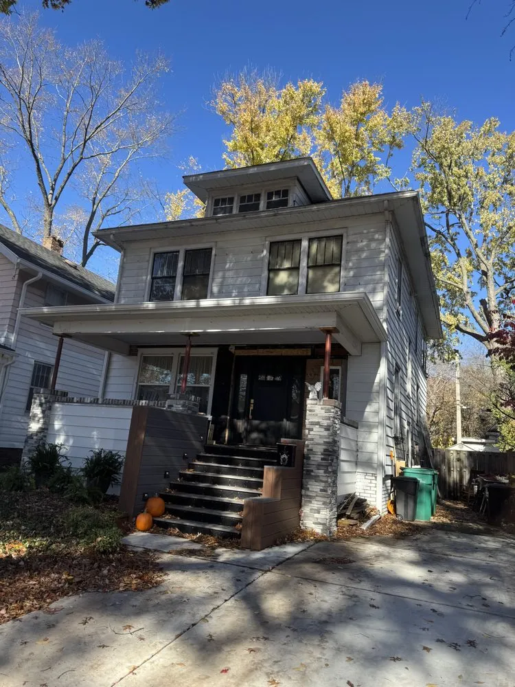 Slide of Lincoln Land Exteriors