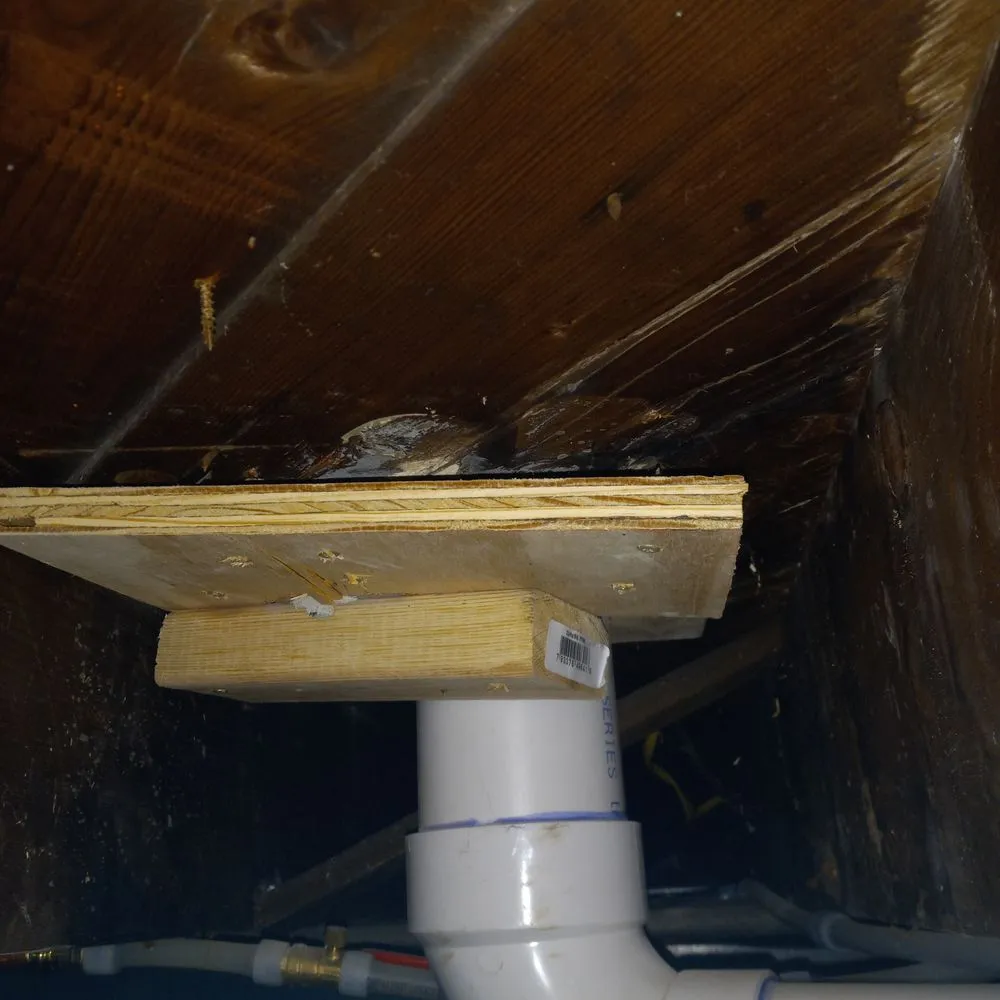 Slide of Lindee Construction