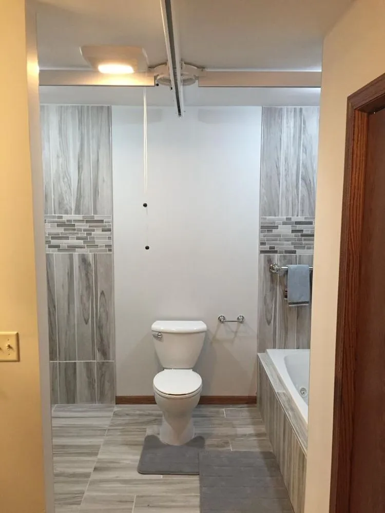 Slide of Lindee Construction