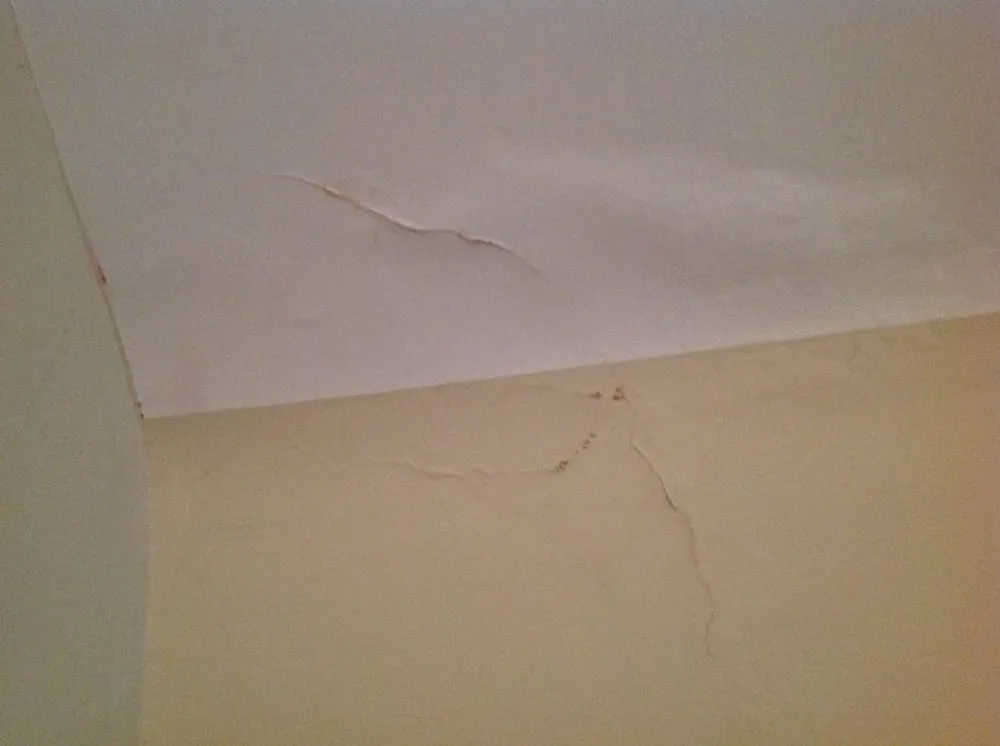 Slide of Lindholm Roofing