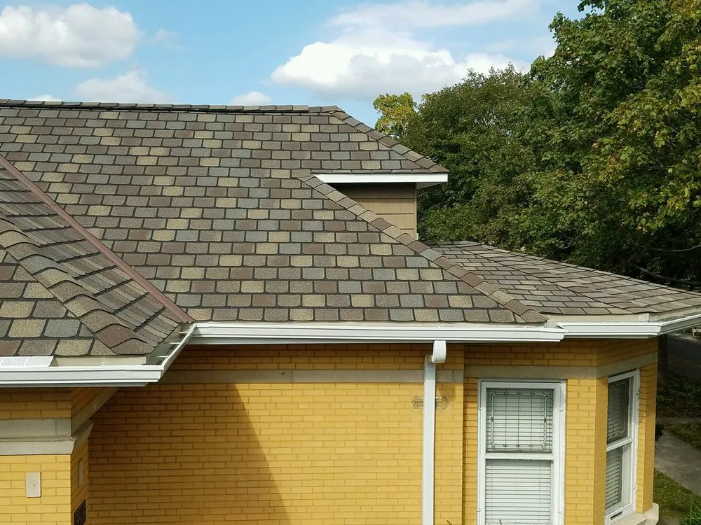 Slide of Lindholm Roofing