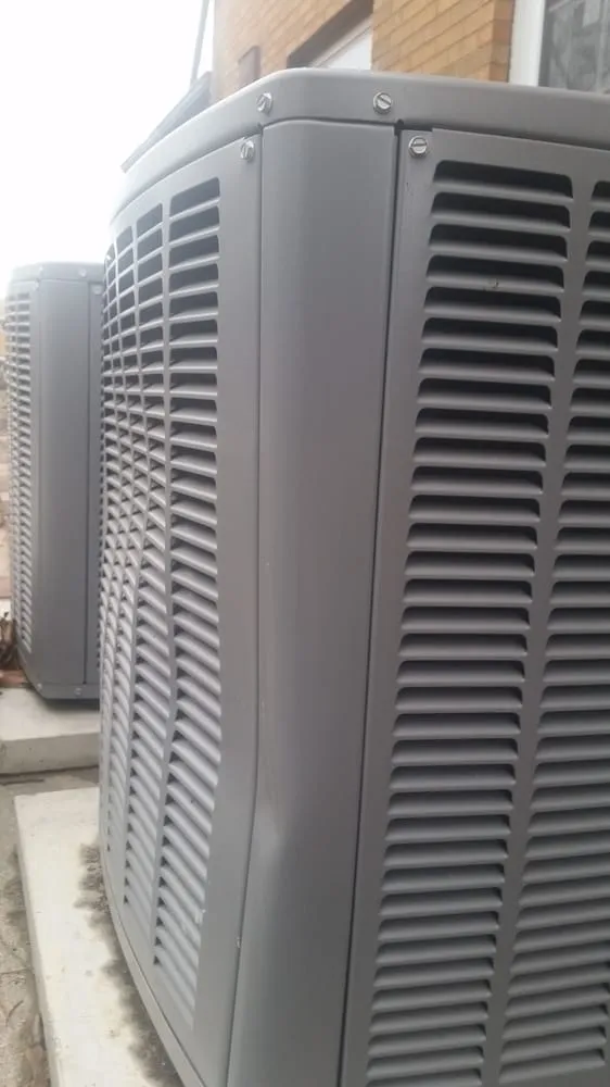 Slide of Lindsey Construction & Design