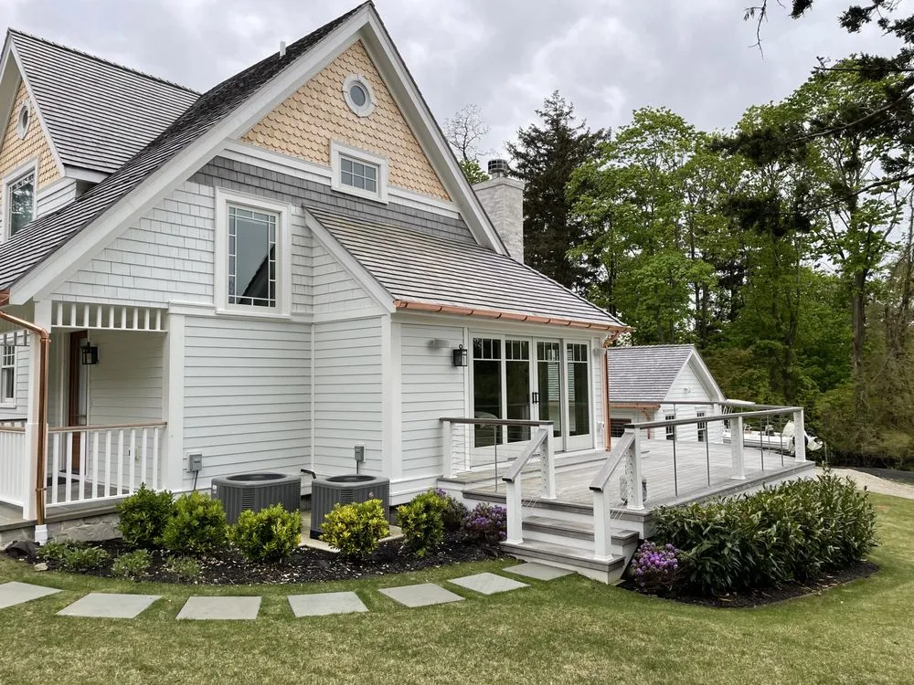 Slide of Lindstadt Seamless Gutters