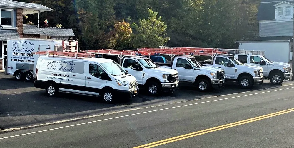 Slide of Lindstadt Seamless Gutters