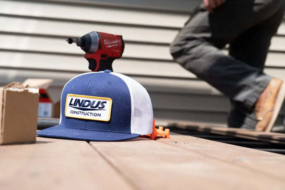 Slide of Lindus Construction