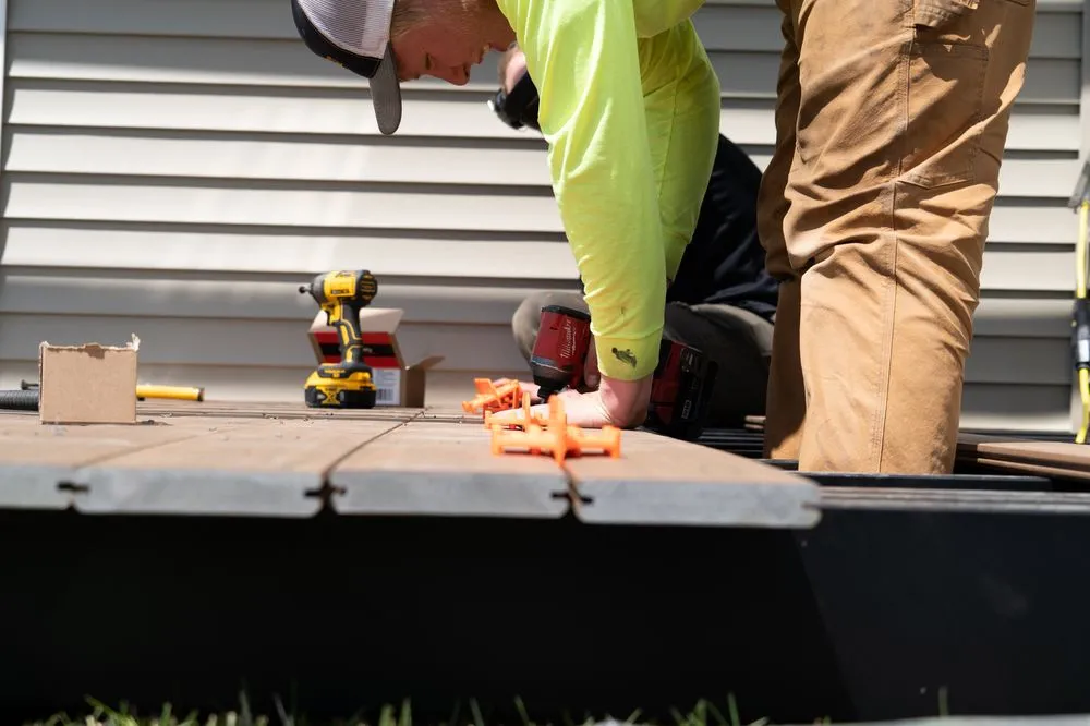 Slide of Lindus Construction