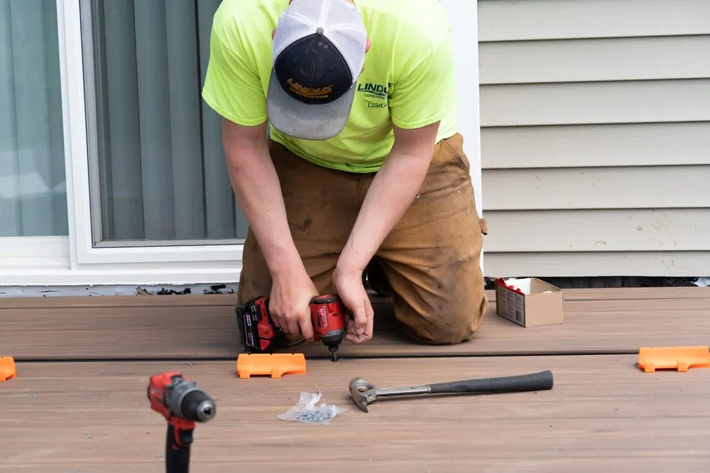 Slide of Lindus Construction