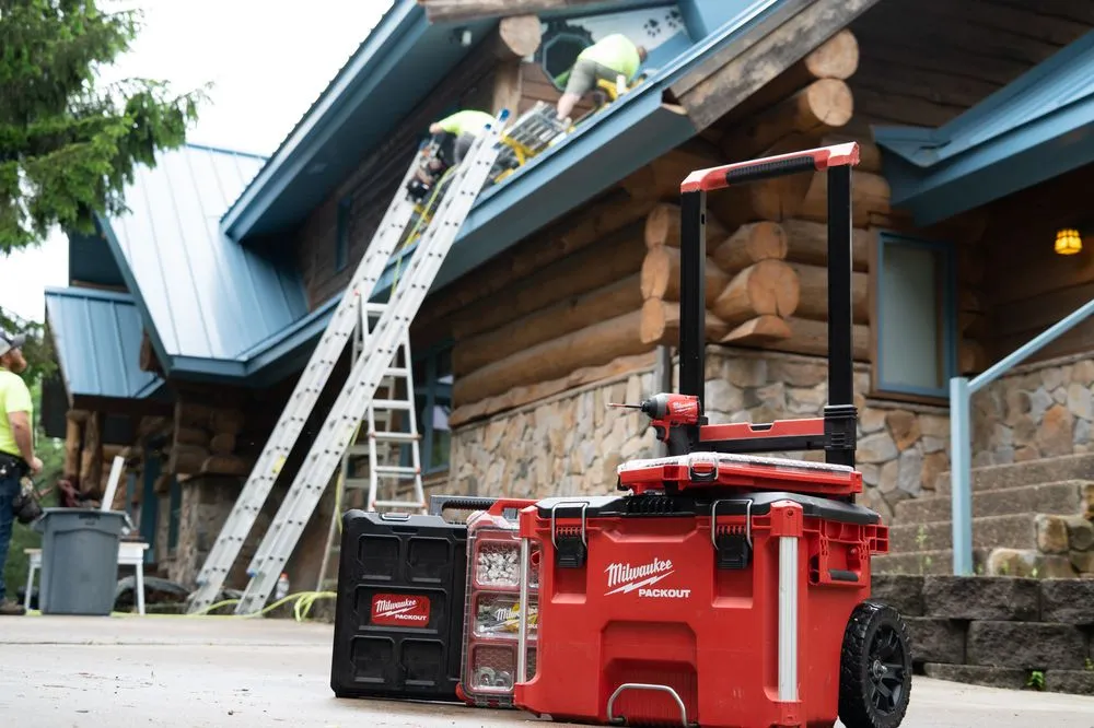 Slide of Lindus Construction