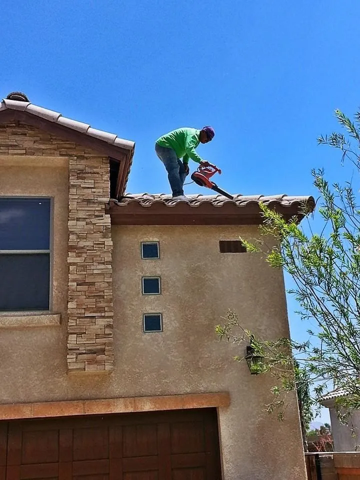 Slide of Lines And Lundgreen