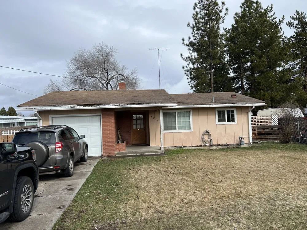 Slide of Linkville Roofing & Siding