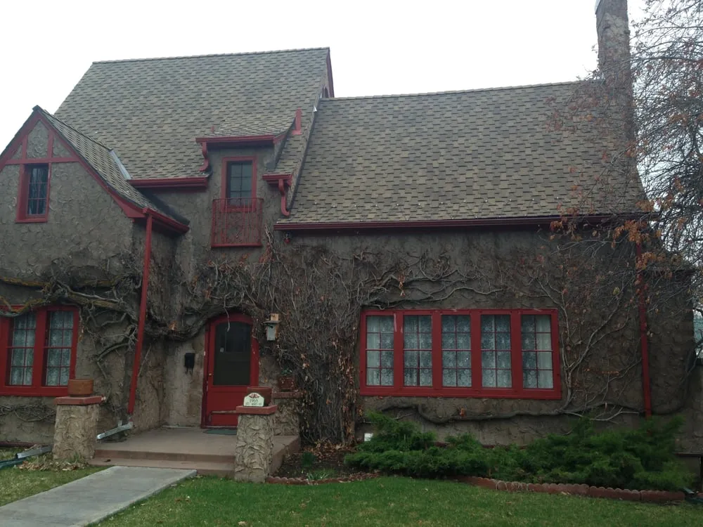 Slide of Linkville Roofing & Siding