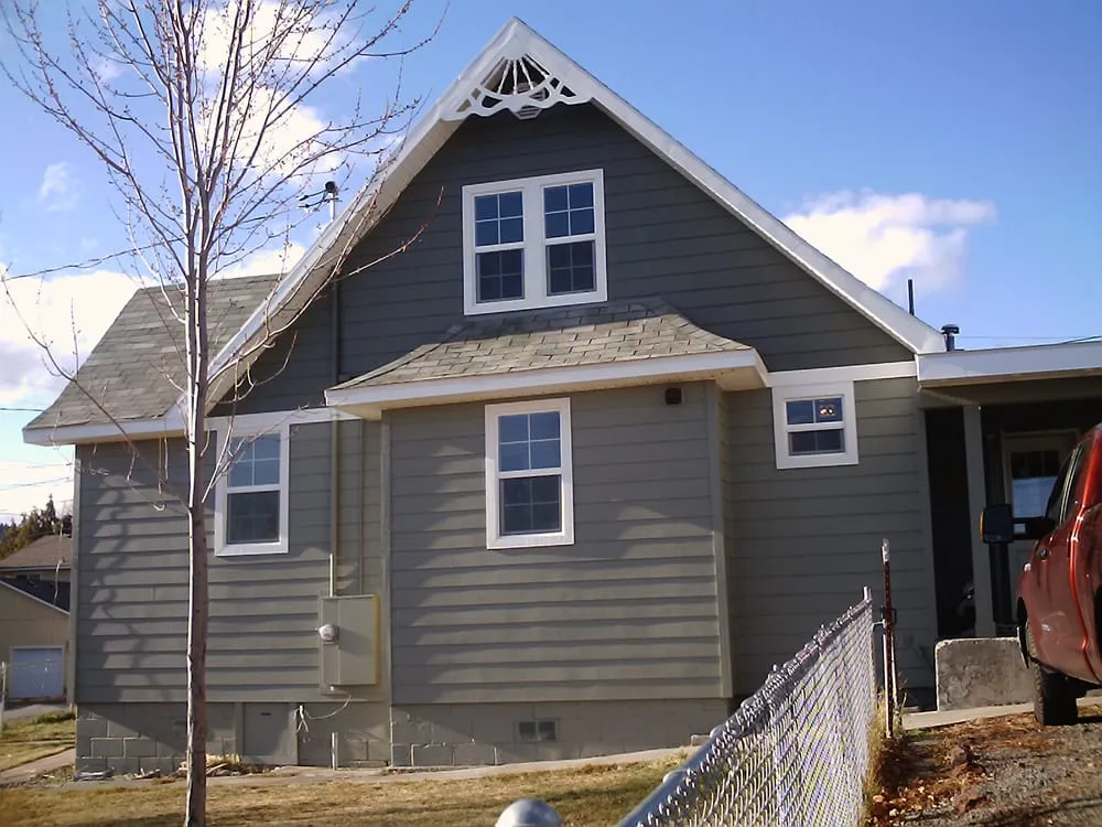 Slide of Linkville Roofing & Siding