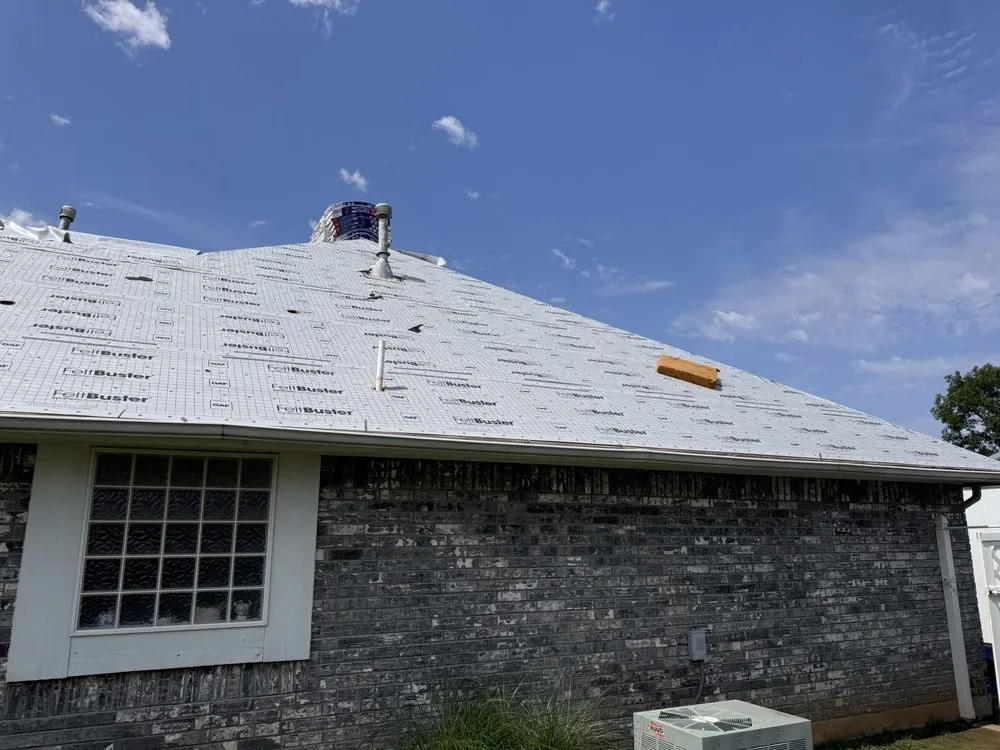 Slide of Linnco Roofing and Construction