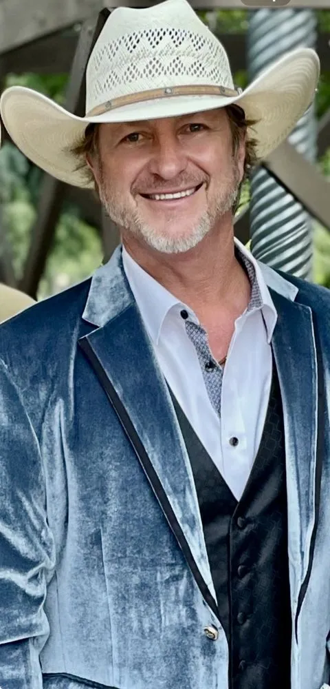 Slide of Linnco Roofing and Construction