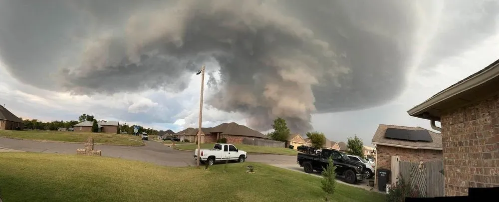 Slide of Linnco Roofing and Construction