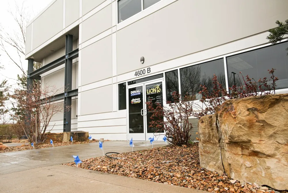 Slide of Lion Roofing & Gutters