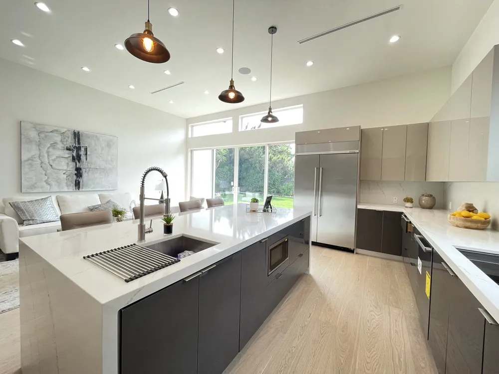 Slide of Lions Investment Group