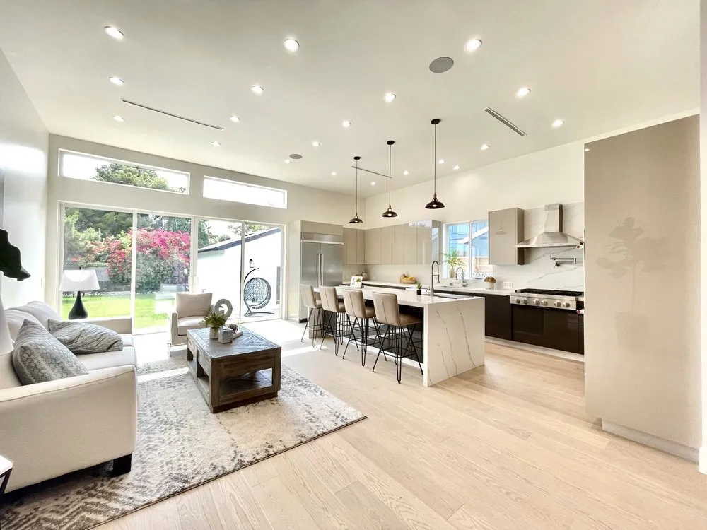 Slide of Lions Investment Group