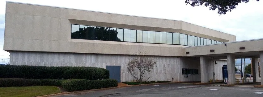 Slide of Liquid Shine Pressure Washing