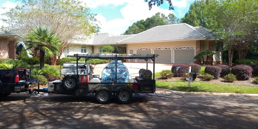 Slide of Liquid Shine Pressure Washing