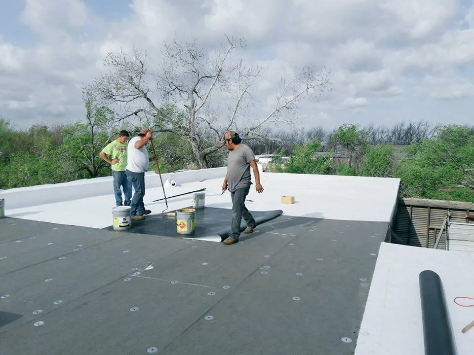 Slide of Lira Roofing & Construction