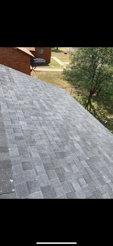 Slide of Lira Roofing