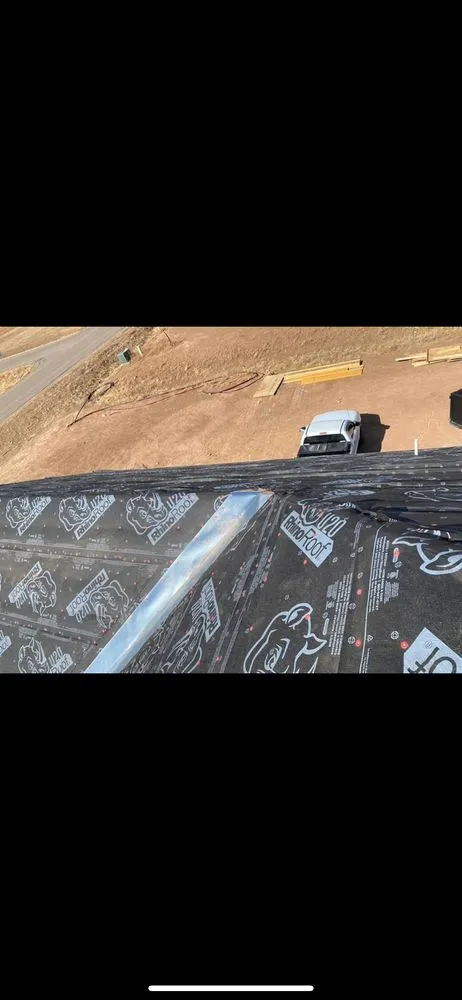 Slide of Lira Roofing