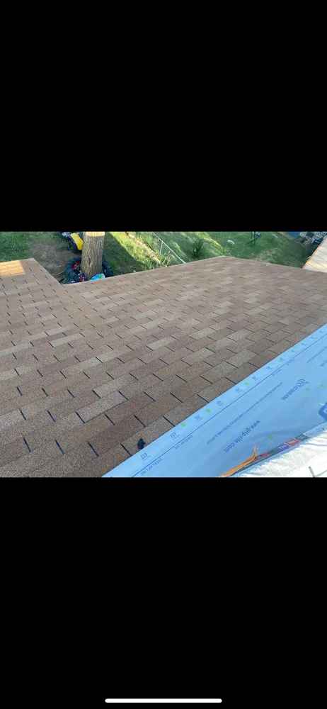 Slide of Lira Roofing