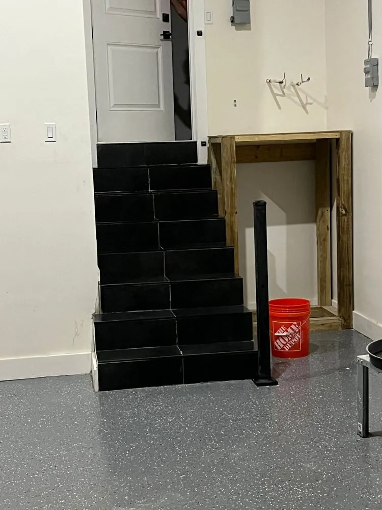 Slide of Lissie’s Roofing and Construction