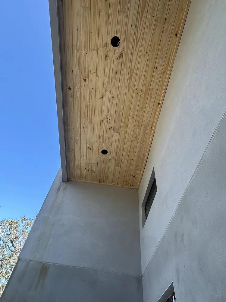 Slide of Lissie’s Roofing and Construction