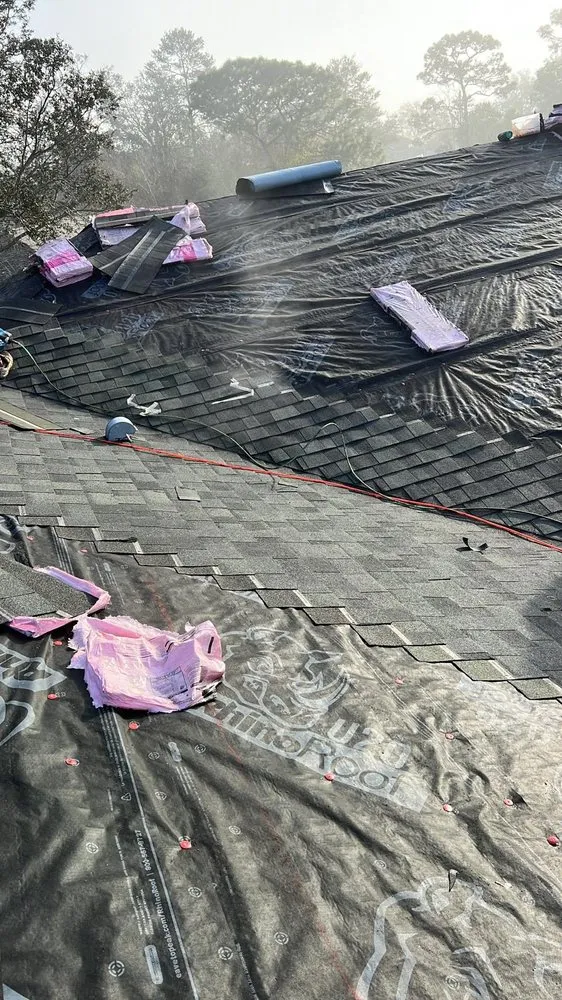 Slide of Lissie’s Roofing and Construction