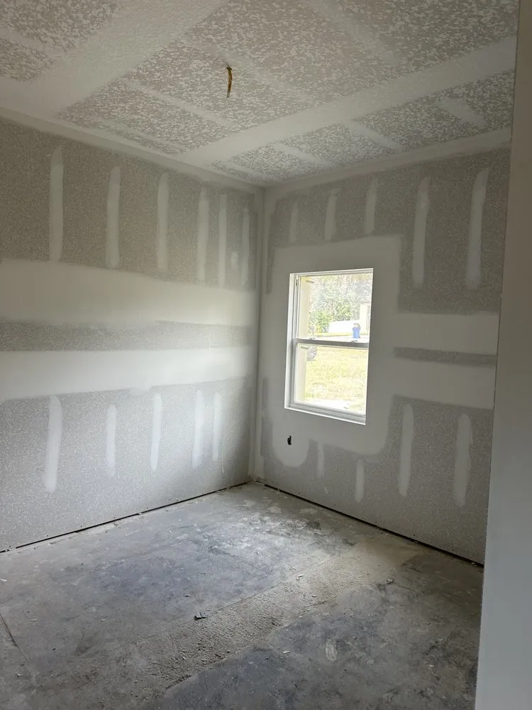 Slide of Lissie’s Roofing and Construction