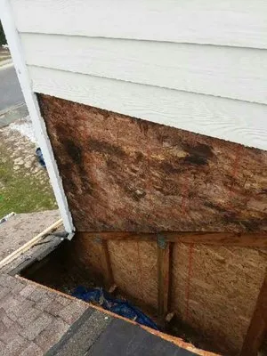 Little T's Remodeling Logo