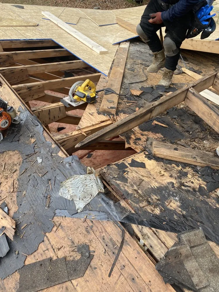 Local roof inspection in Long Pond, PA - LJ’s Tree & General Contracting