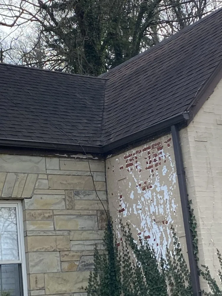 Professional roof leak repair experts serving Seaman, OH - L&L American Contractor