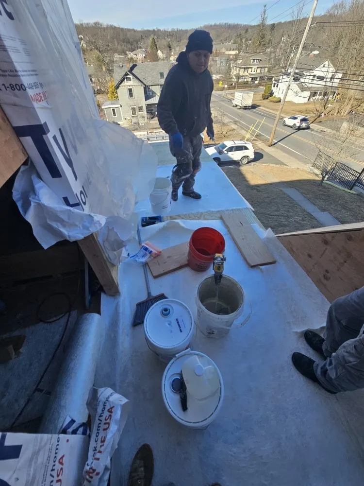 Slide of L&L Contracting