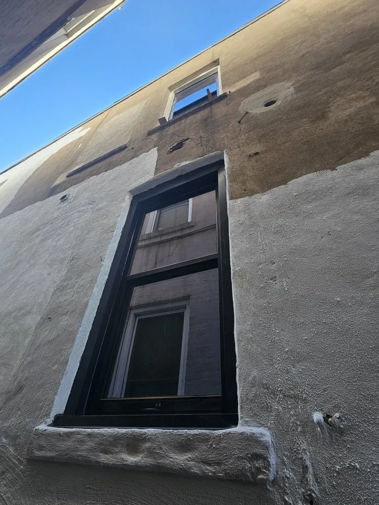 Slide of L&L Contracting