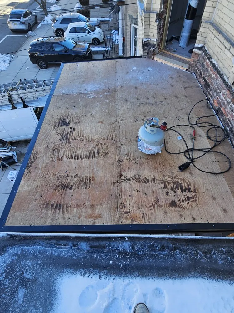 Slide of L&L Contracting