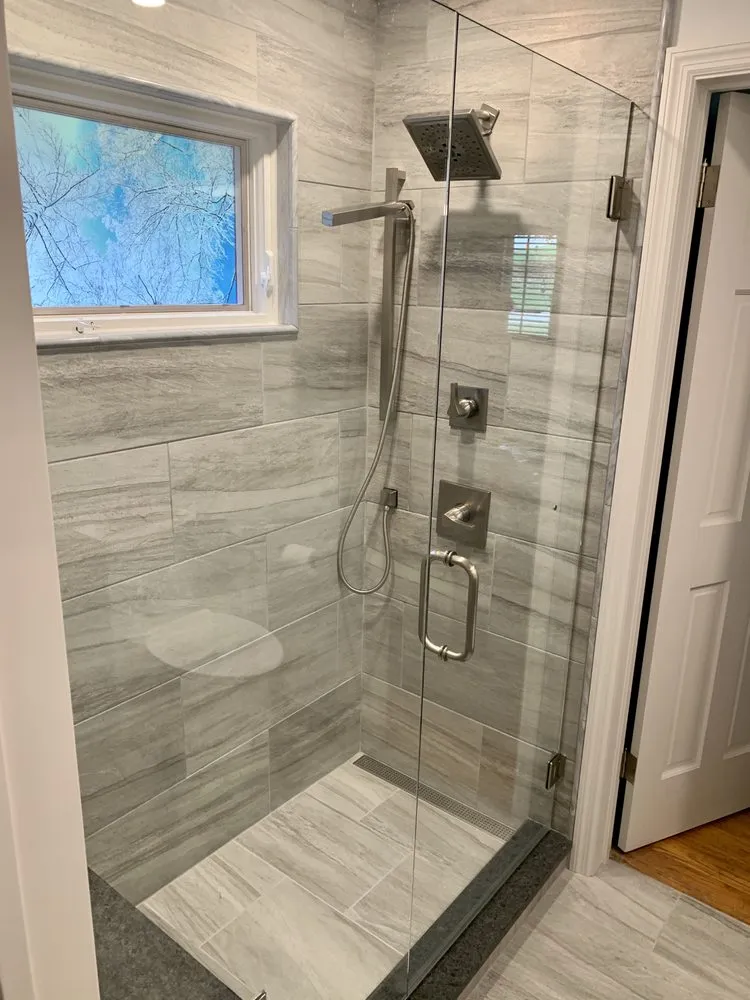 Slide of Lloyd Anthony Construction