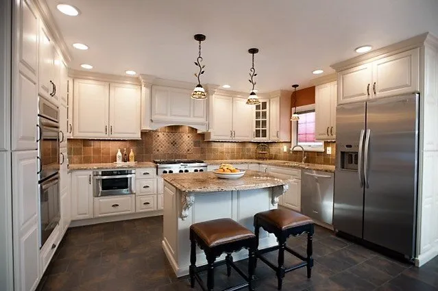 Slide of Lloyd Anthony Construction