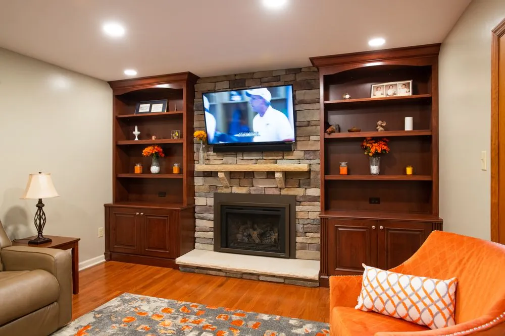 Slide of Lloyd Anthony Construction