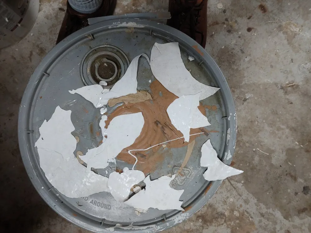 Slide of Lloyd Roofing